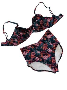 Venus Bikini Set 34D Top Size 6 Bottom Black Tropical Floral High Waisted Womens
